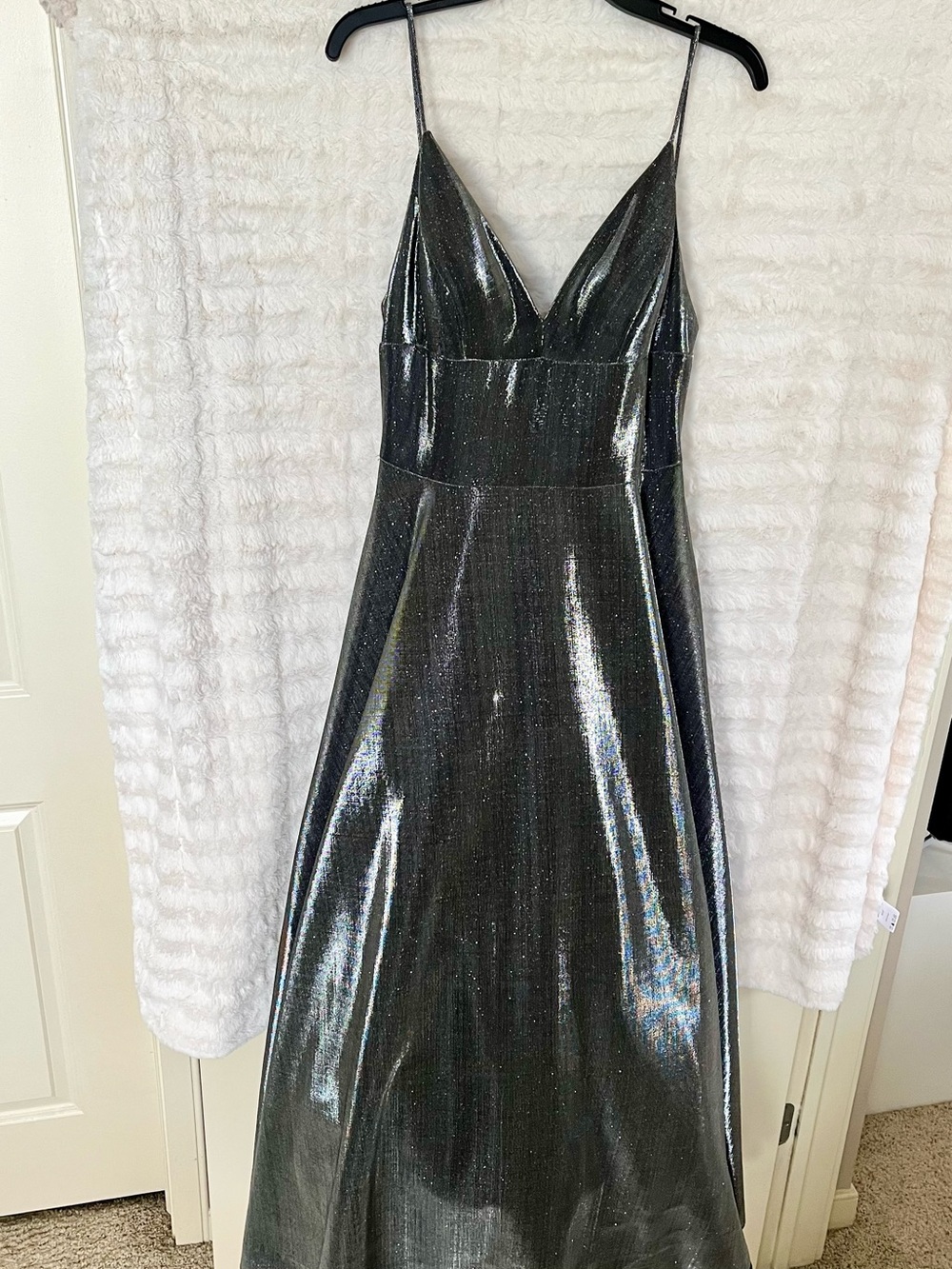 Betsy & Adams Metallic Black V-Neck Spaghetti Strap Evening Dress